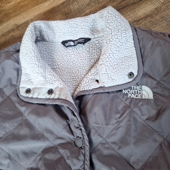 North Face Gray/Purple Lightweight Quilt Puffer Jacket Size Small - Picture 5 of 13